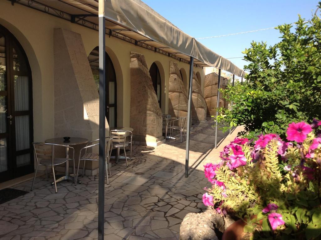 Masseria La Porticella อาเวตรานา ภายนอก รูปภาพ